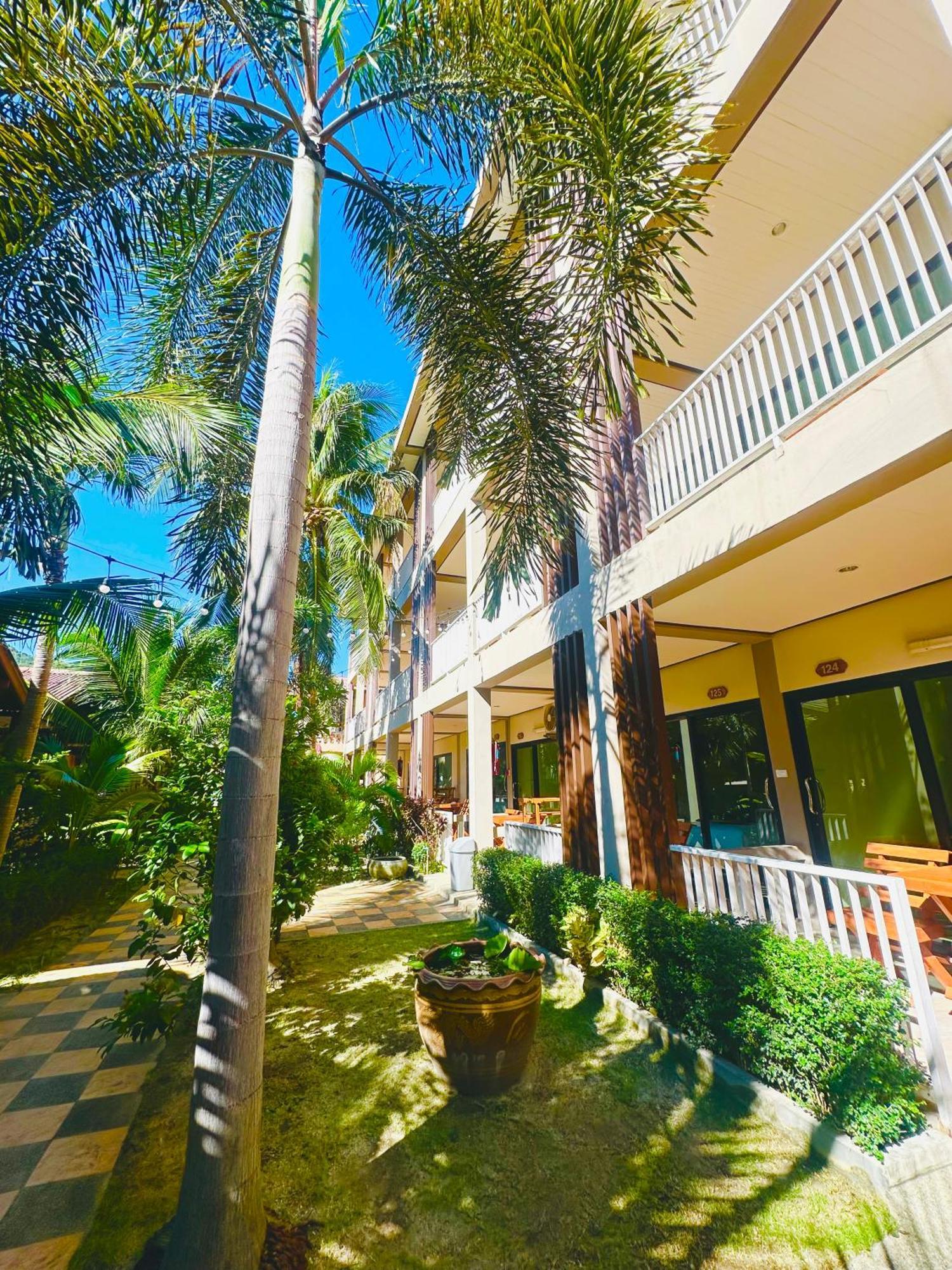 Family House Resort, Hatrin Kültér fotó