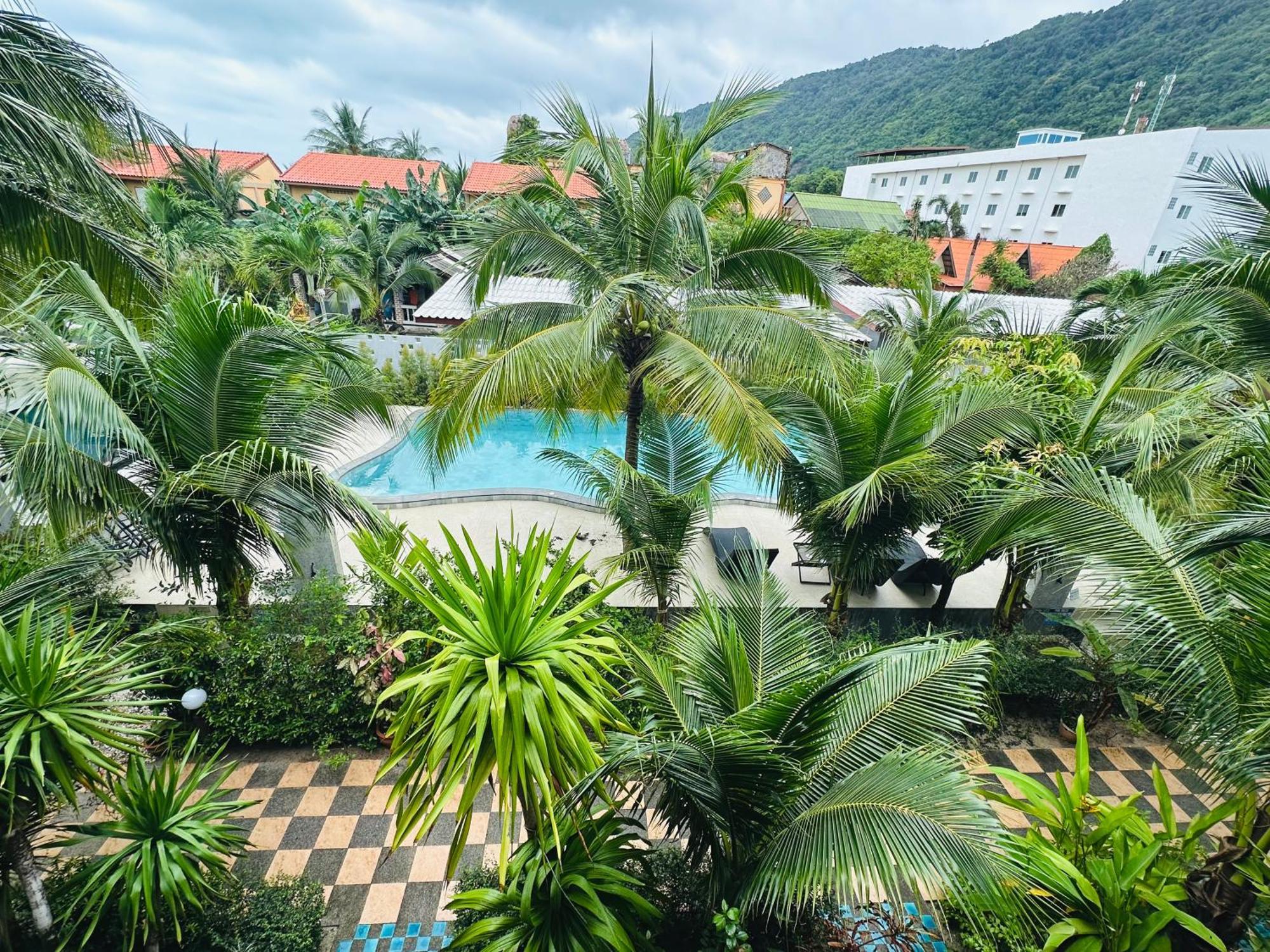 Family House Resort, Hatrin Kültér fotó